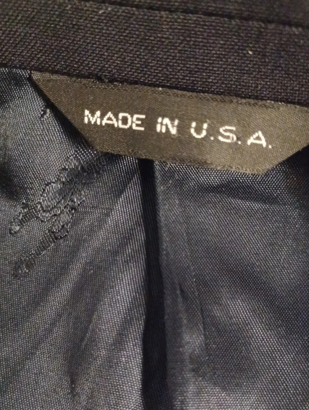 Bobby Jones Men's Wool Suit Jacket With Gold Tone Decorative Golf Buttons. 40S
